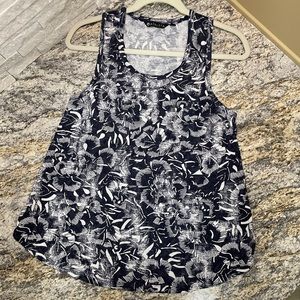 Athleta Navy Floral Tank Top Size Small  like new!